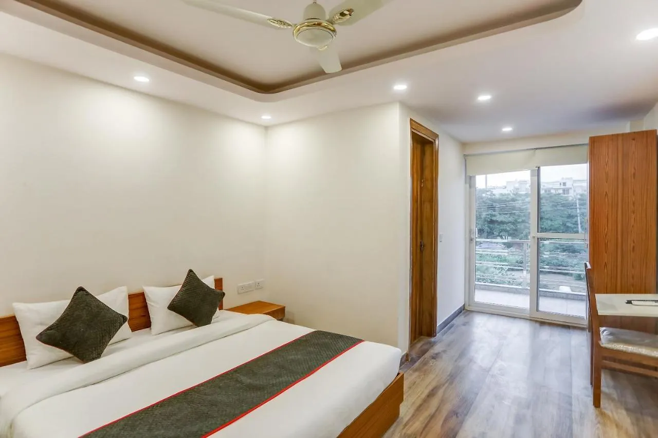 ****  Collection O The Doors Near Appu Ghar Hotell Gurgaon Indien