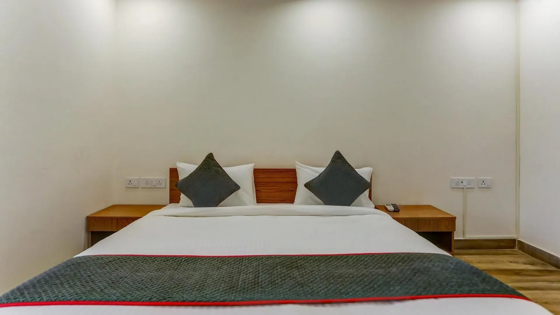 Collection O The Doors Near Appu Ghar Hotell Gurgaon