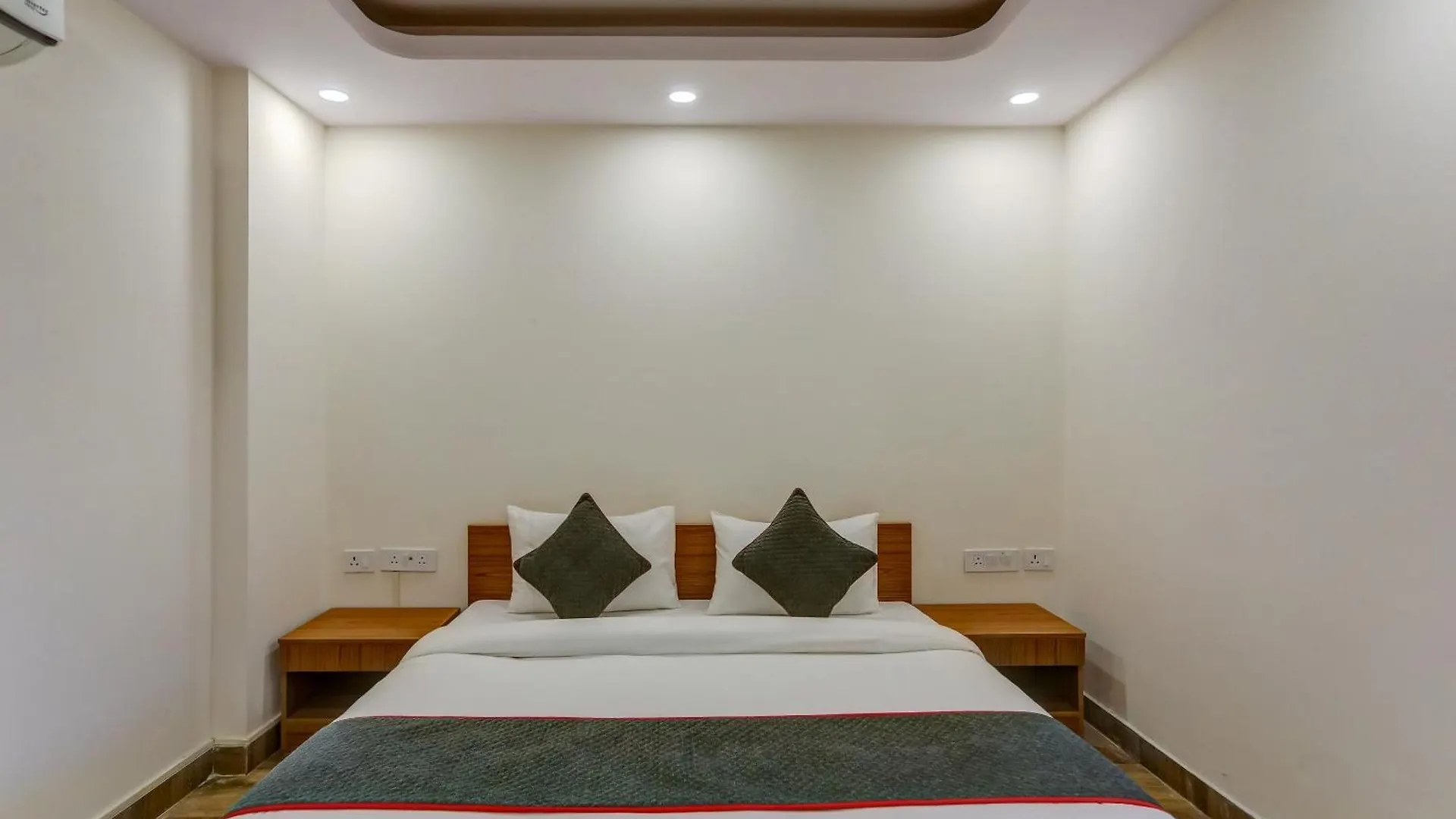 Collection O The Doors Near Appu Ghar Hotell Gurgaon Indien