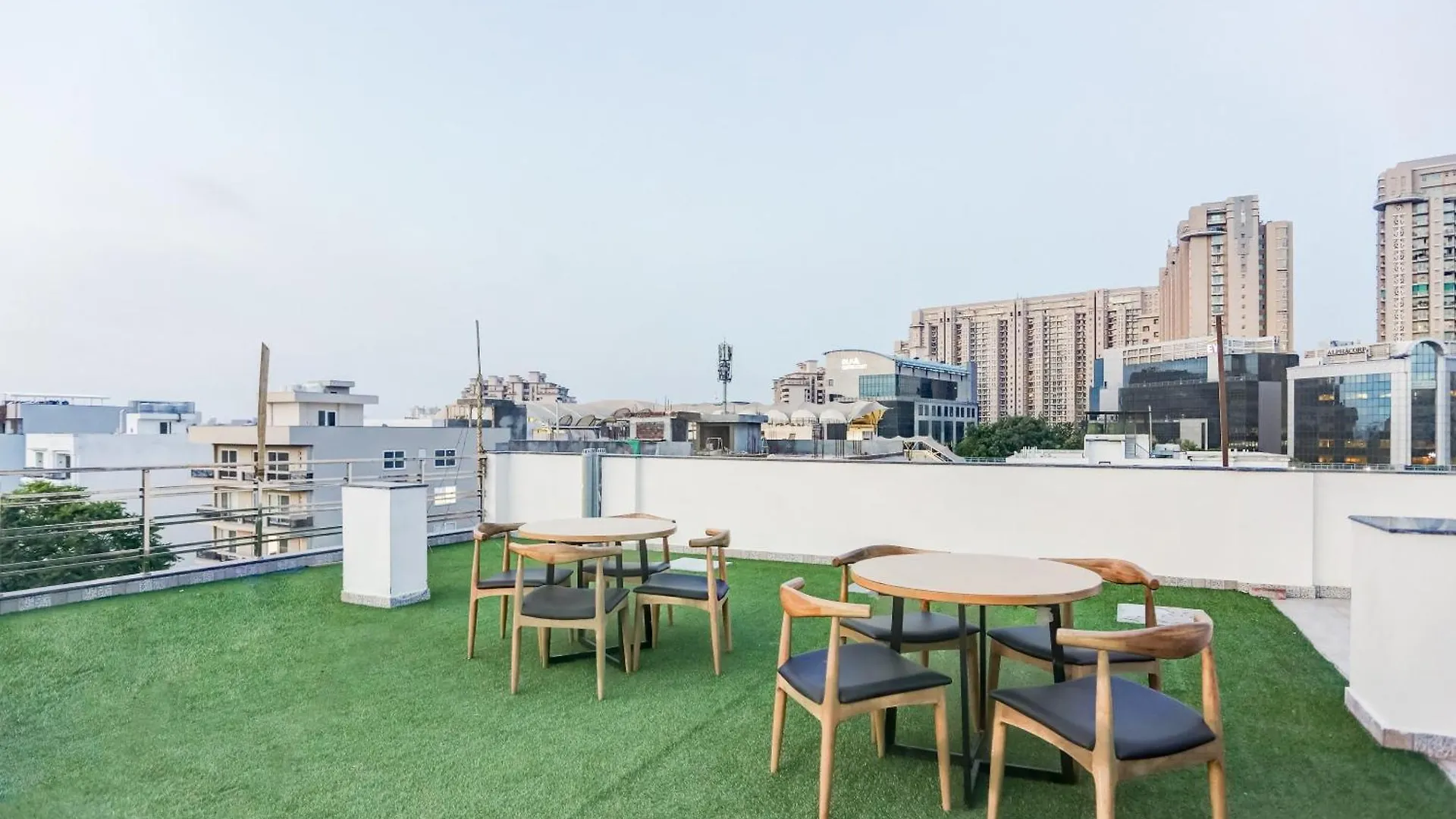 ****  Collection O The Doors Near Appu Ghar Hotell Gurgaon Indien