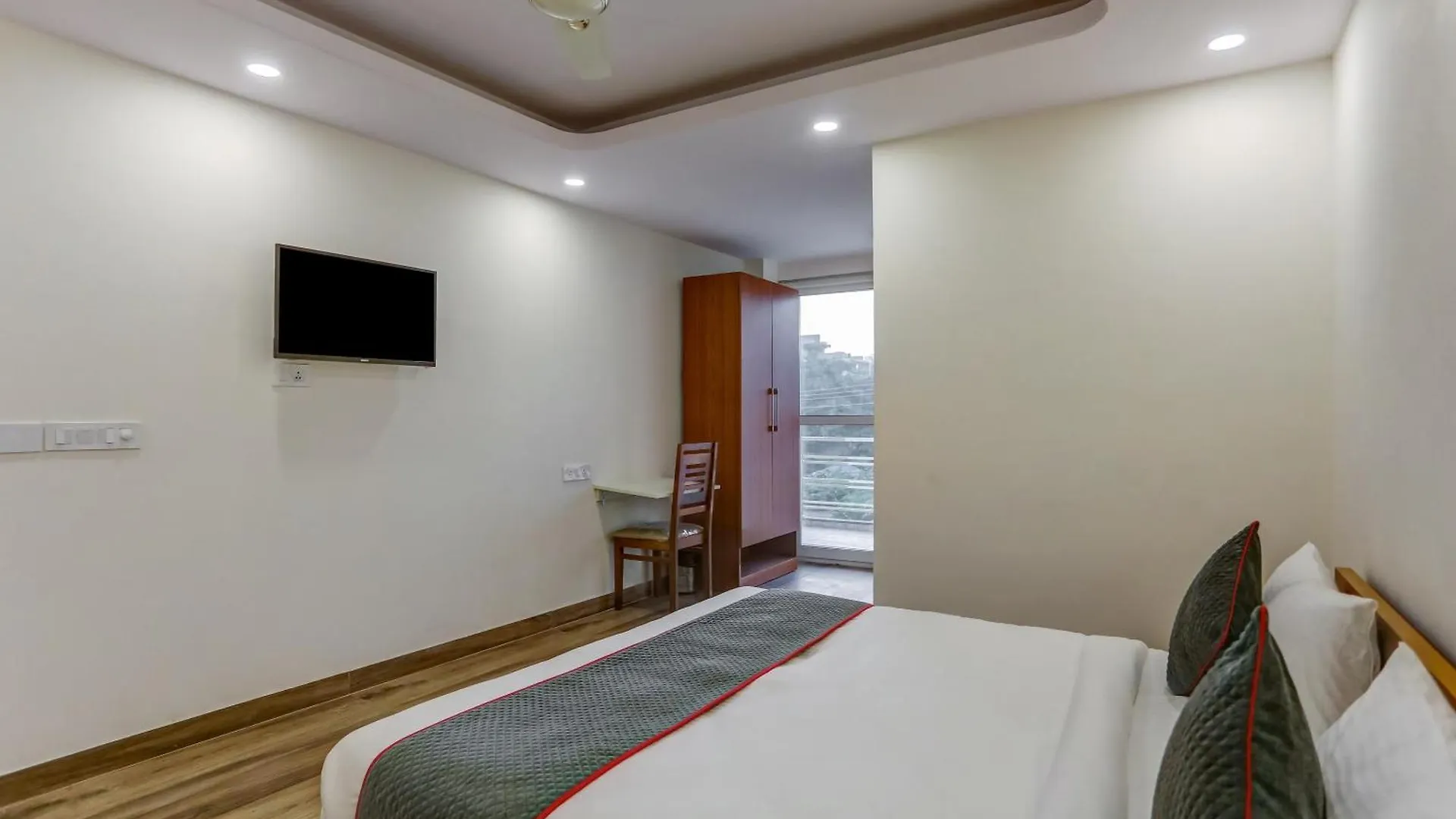 Collection O The Doors Near Appu Ghar Hotell Gurgaon